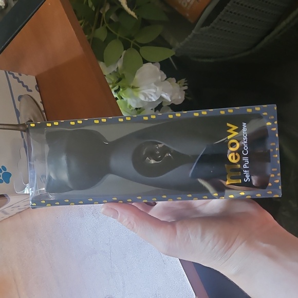 Purrfect Wine Glass & Corkscrew - Picture 5 of 8